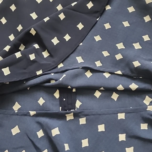 Vineyard Vines dress - Picture 6 of 7